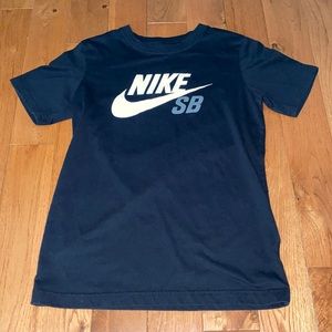 Boys nike shirt